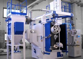 汽車輪轂應(yīng)該選擇吊鉤式拋丸機